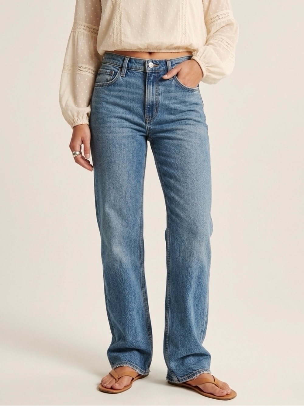Abercrombie The Baggy Low Rise Jeans Curve Love Medium Wash Raw Hem 26/2 Short